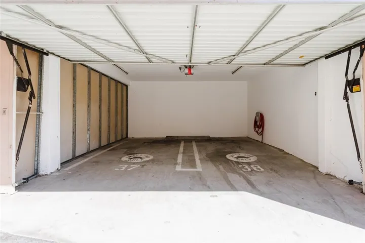 435 E Valencia 105, Burbank, California 91501