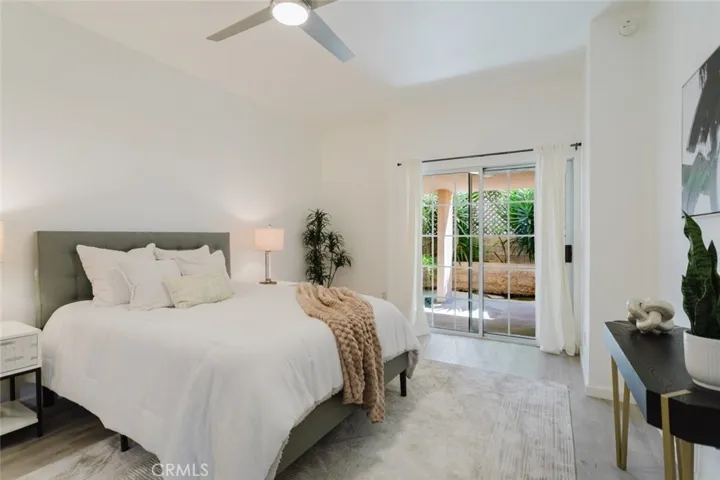 435 E Valencia 105, Burbank, California 91501