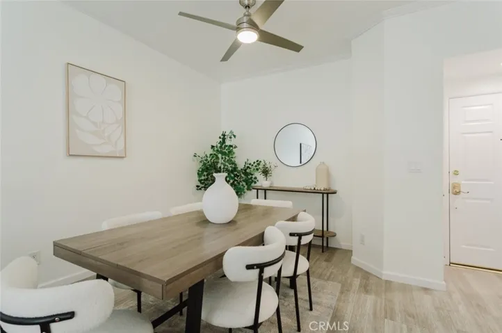 435 E Valencia 105, Burbank, California 91501