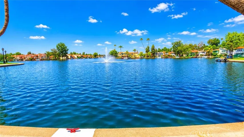 HOA Common Area (Lake)
