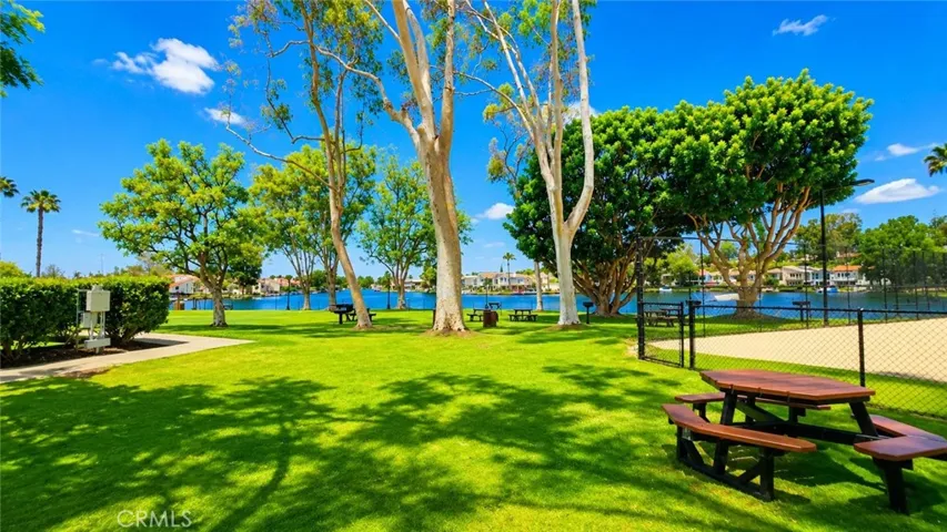 HOA Common Area (Picnic Area)