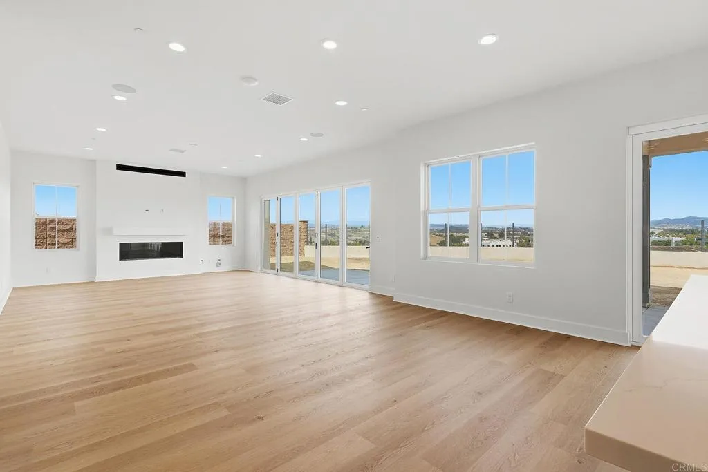2057 Verne, Carlsbad, California 92008 — photo 4