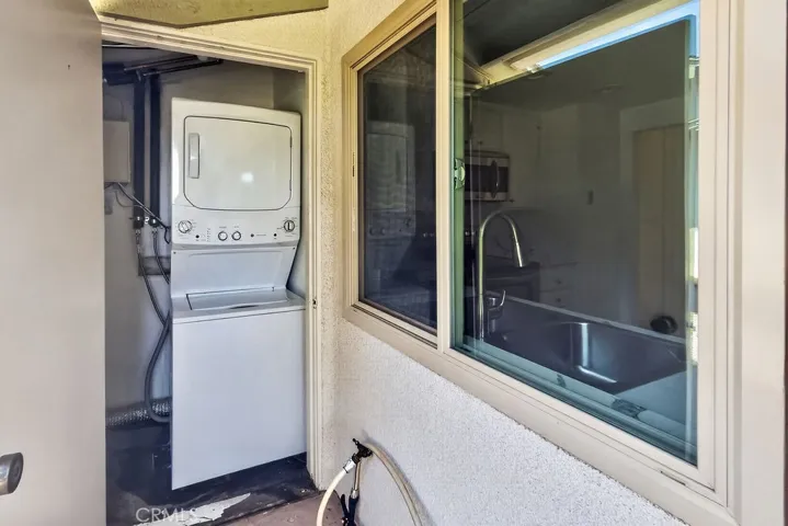 8633 Portola Court 18f, Huntington Beach, California 92646