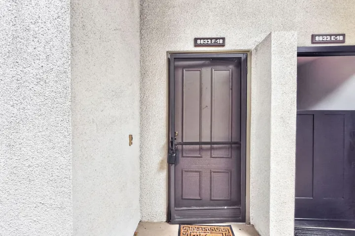 8633 Portola Court 18f, Huntington Beach, California 92646