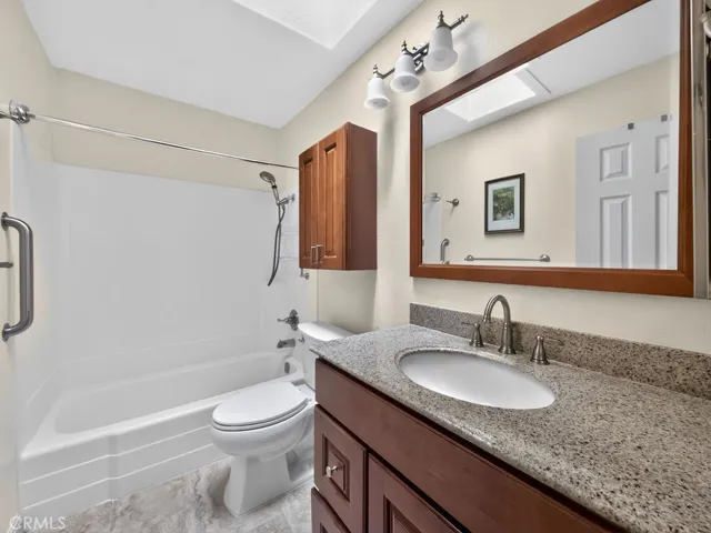 8633 Portola Court 18f, Huntington Beach, California 92646