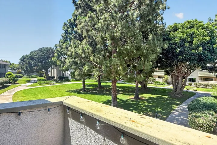 8633 Portola Court 18f, Huntington Beach, California 92646