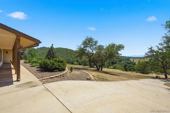 19525 Casner Rd, Ramona, California 92065
