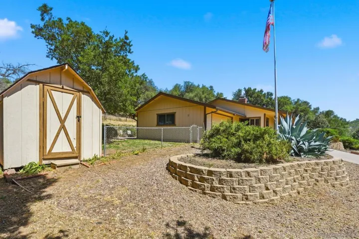 19525 Casner Rd, Ramona, California 92065
