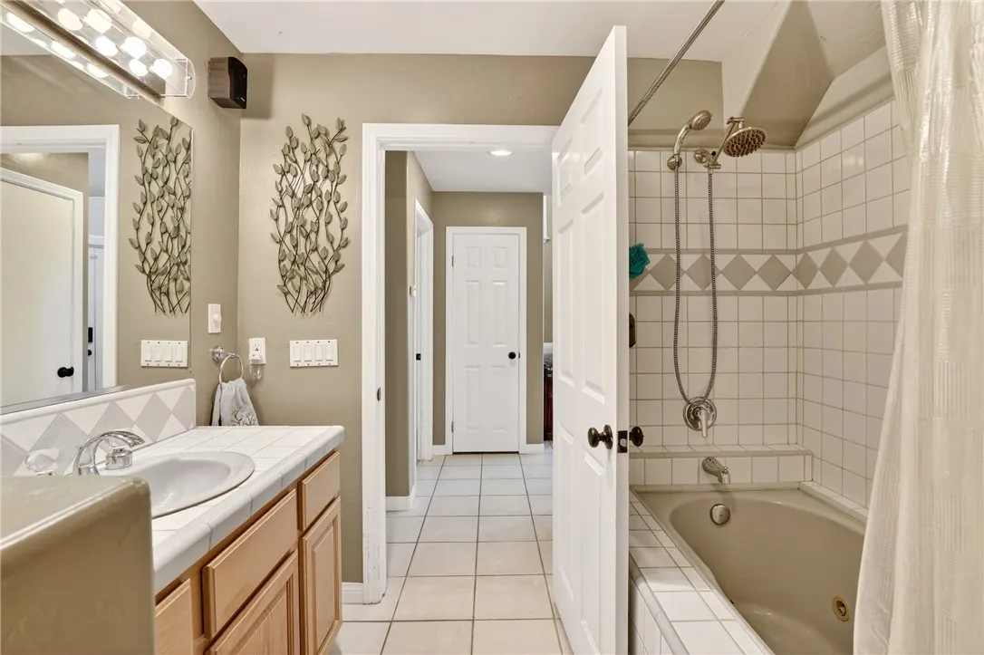 Relax and rejuvenate in the jetted tub