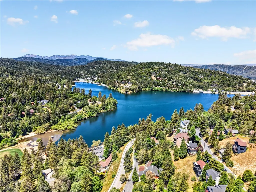 Your basecamp for adventure, with hiking and the lake nearby