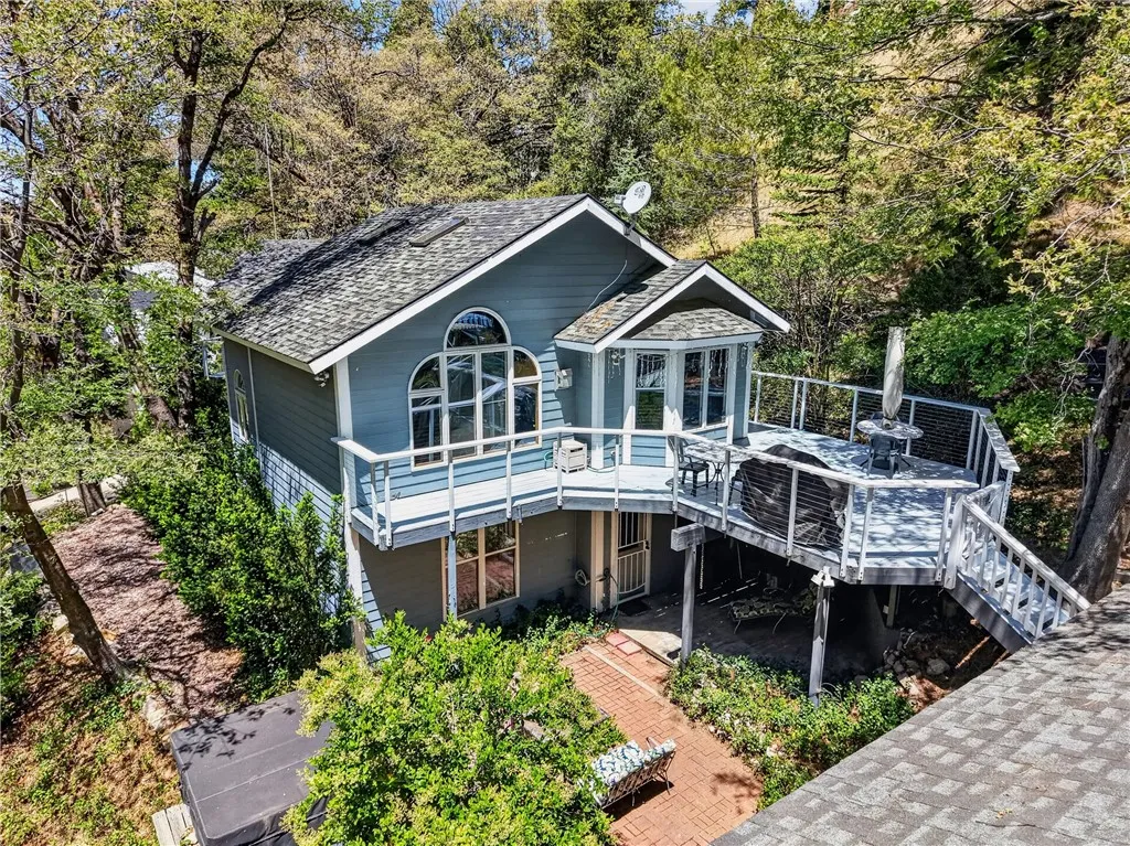 Step out onto the huge entertainer's deck for summer BBQs