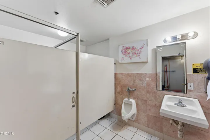583 E Main St, Ventura MLS-51