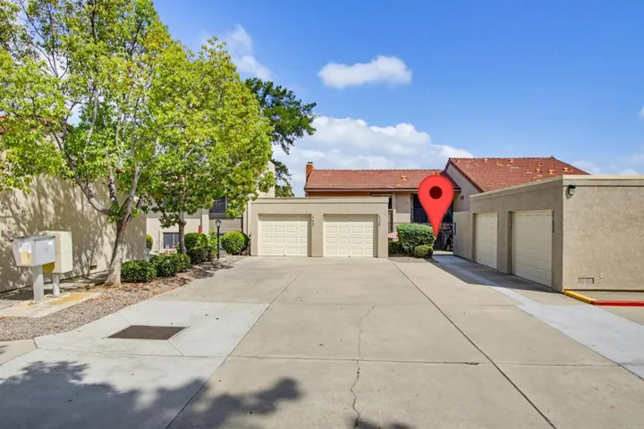 Detached 1 Car Garage