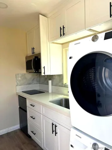 6708 Barnhurst, San Diego, California 92117