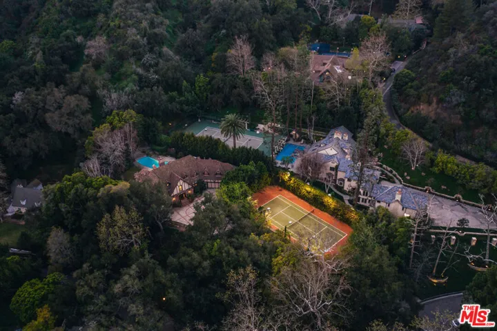 1509 Stone Canyon Road, Los Angeles, California 90077