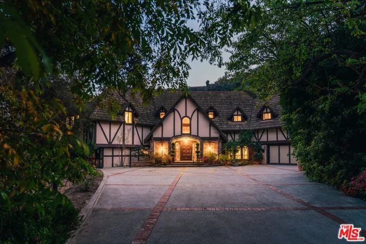 1509 Stone Canyon Road, Los Angeles, California 90077