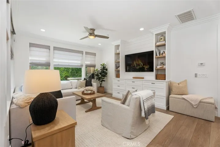 30 Sage, Lake Forest, California 92630