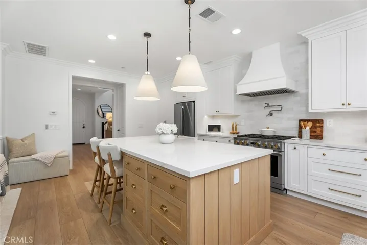 30 Sage, Lake Forest, California 92630