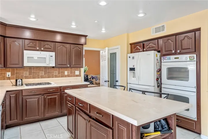 3016 Shane Dr., Colton, California 92324