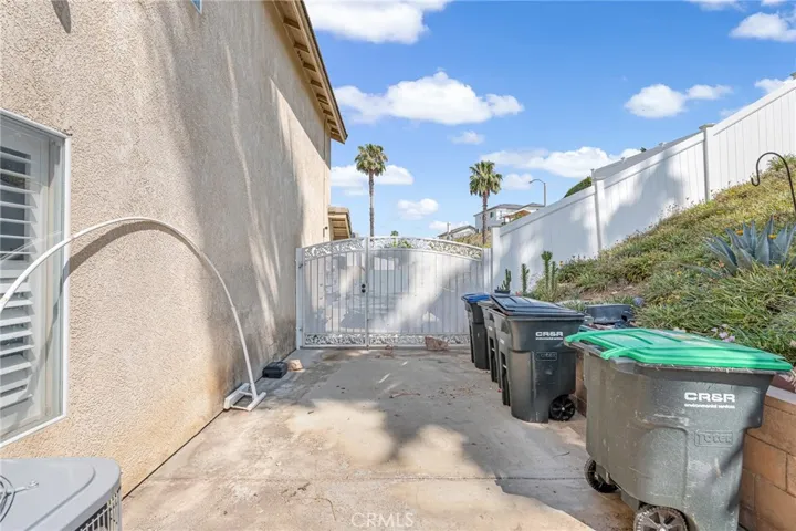 3016 Shane Dr., Colton, California 92324