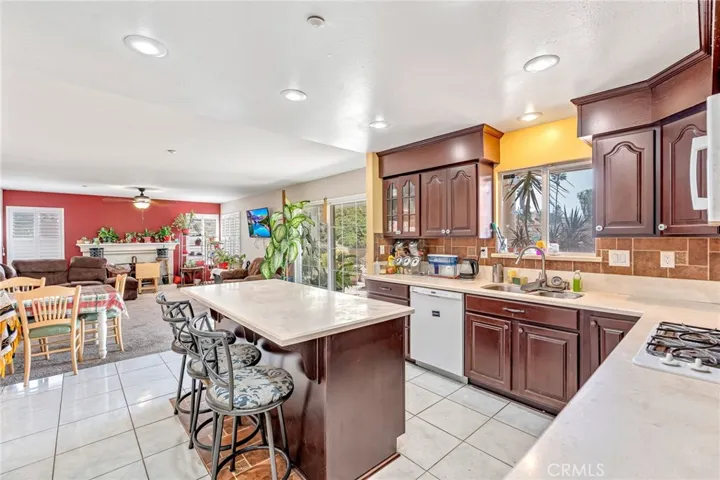 3016 Shane Dr., Colton, California 92324