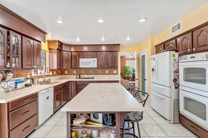 3016 Shane Dr., Colton, California 92324