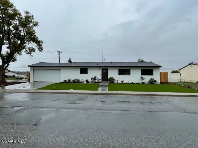 1157 Hudspeth St._Front