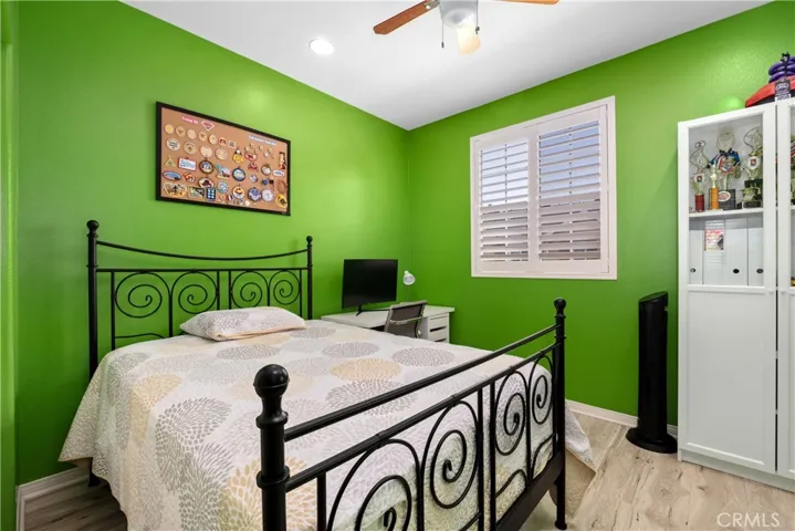 Secondary upstairs bedroom