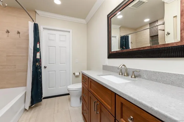 16312 Country Day Rd, Poway, California 92064