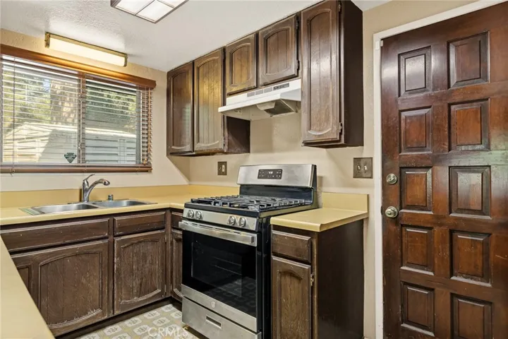 807 Grass Valley, Lake Arrowhead, California 92352