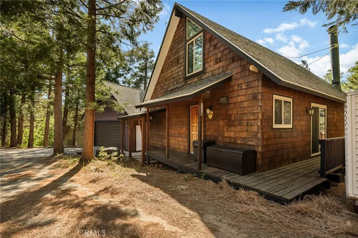 807 Grass Valley, Lake Arrowhead, California 92352
