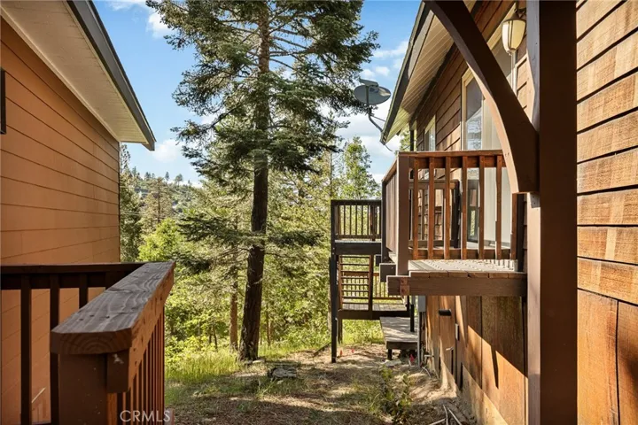 807 Grass Valley, Lake Arrowhead, California 92352