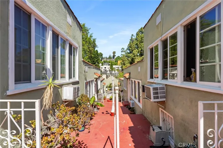 1536 Silver Lake, Los Angeles, California 90026