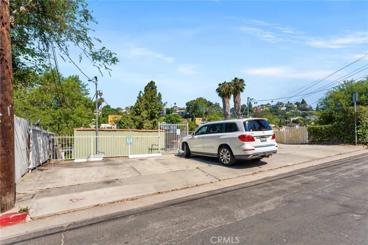 1536 Silver Lake, Los Angeles, California 90026