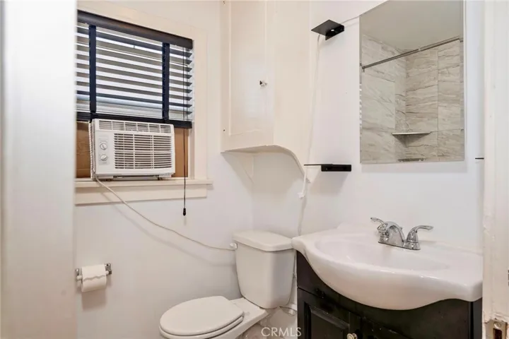1536 Silver Lake, Los Angeles, California 90026