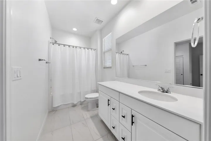 32084 Richardson, Menifee, California 92584