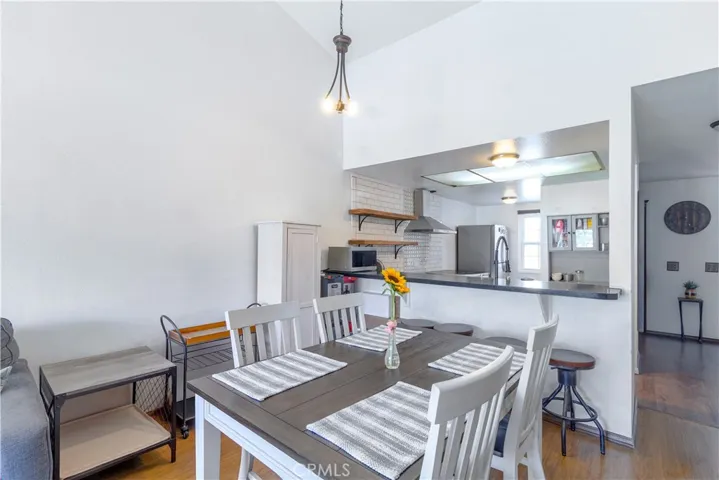 dinning to kitchen