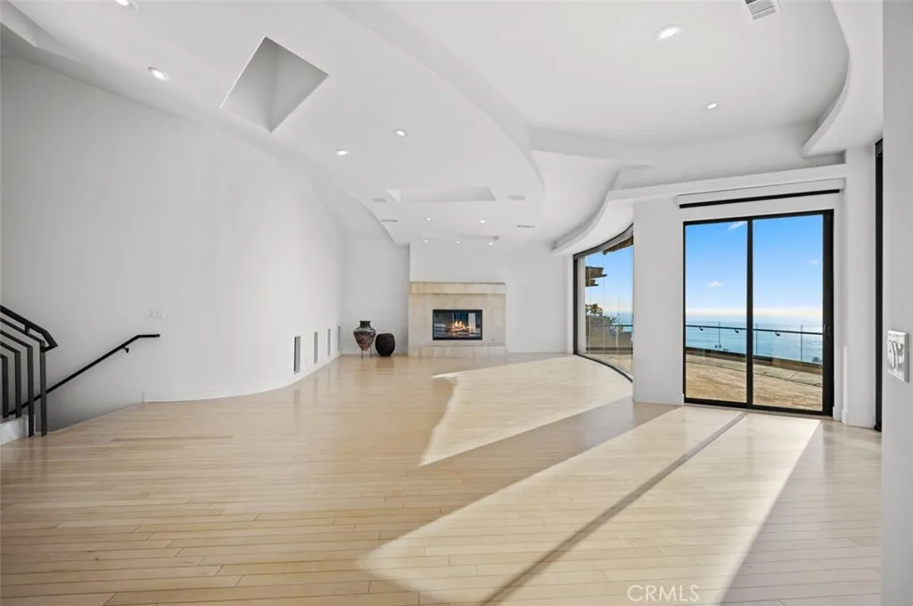 Living area Upper Floor full Ocean & City Lights View & Terrace Doors