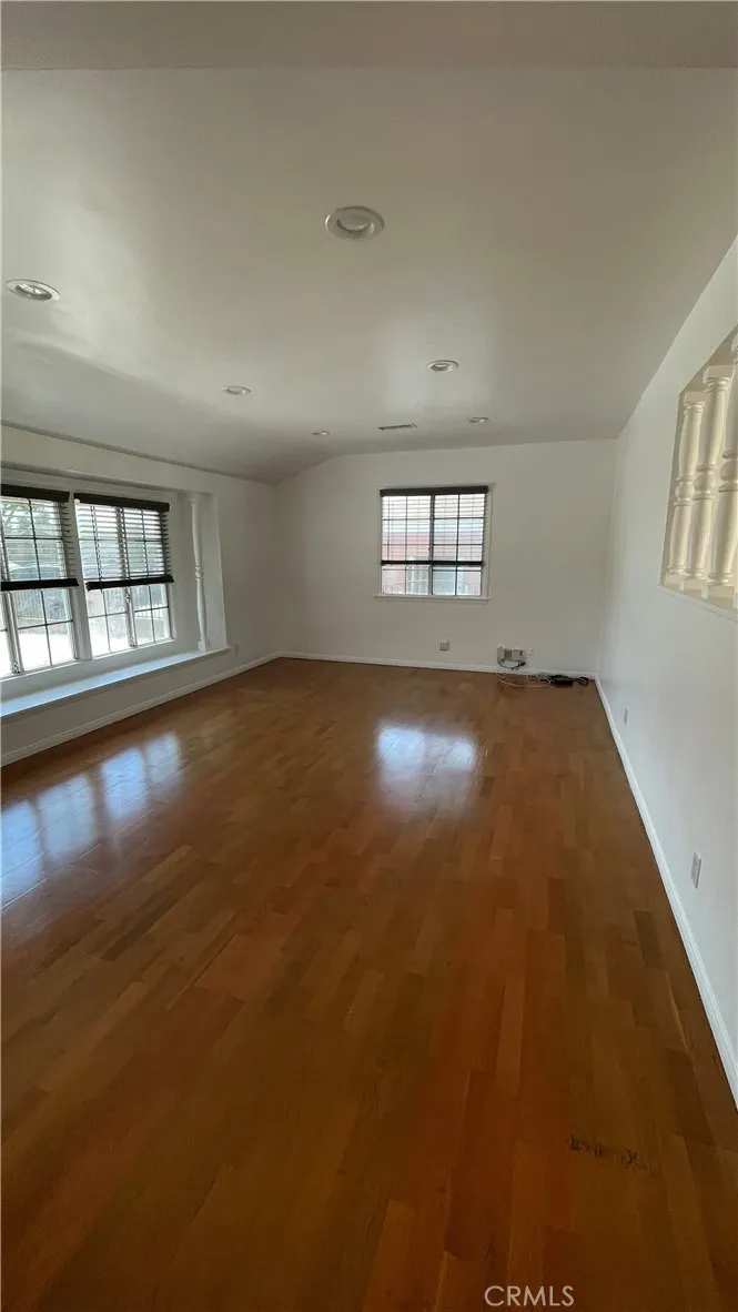 gallery-image 4