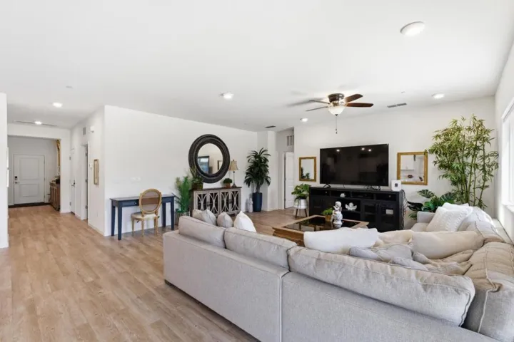 1381 Riverbank Drive, Madera, California 93637