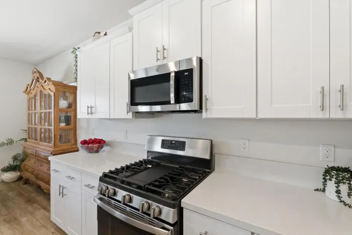 1381 Riverbank Drive, Madera, California 93637