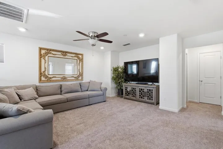 1381 Riverbank Drive, Madera, California 93637