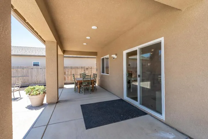 1381 Riverbank Drive, Madera, California 93637