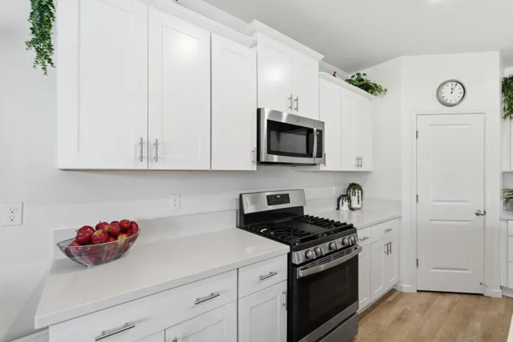1381 Riverbank Drive, Madera, California 93637