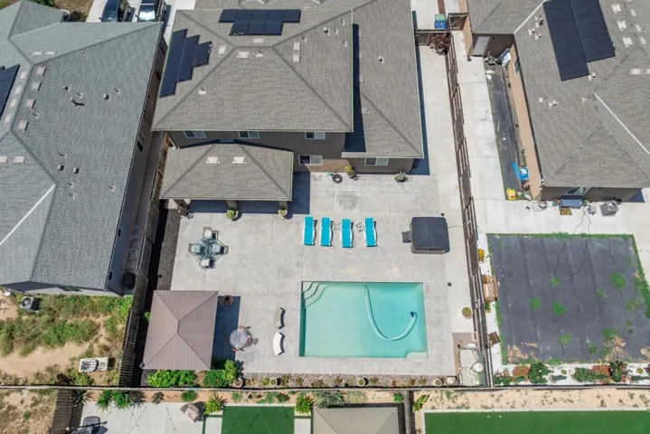 1381 Riverbank Drive, Madera, California 93637