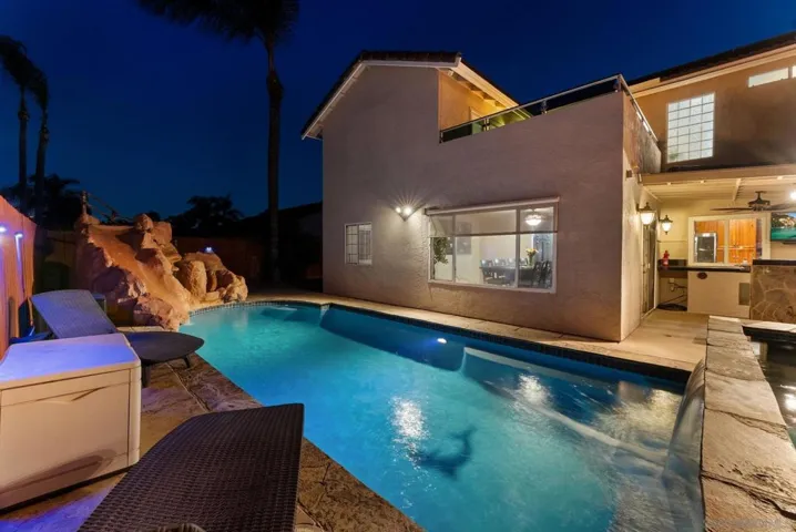 10253 Paseo Park, Lakeside, California 92040