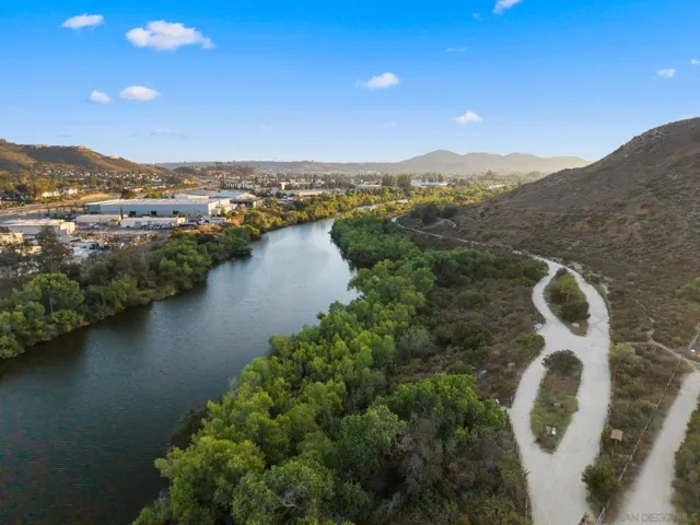 10253 Paseo Park, Lakeside, California 92040