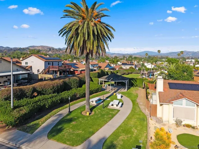10253 Paseo Park, Lakeside, California 92040