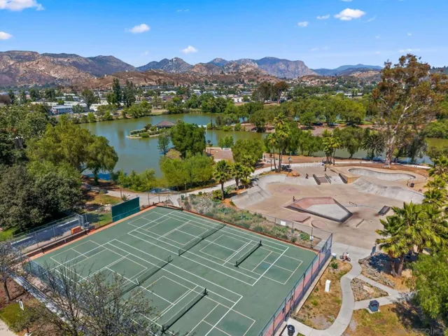 10253 Paseo Park, Lakeside, California 92040