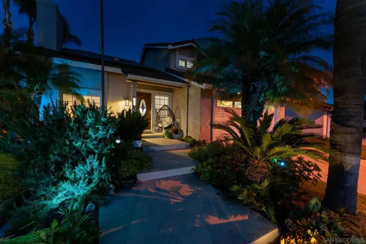10253 Paseo Park, Lakeside, California 92040